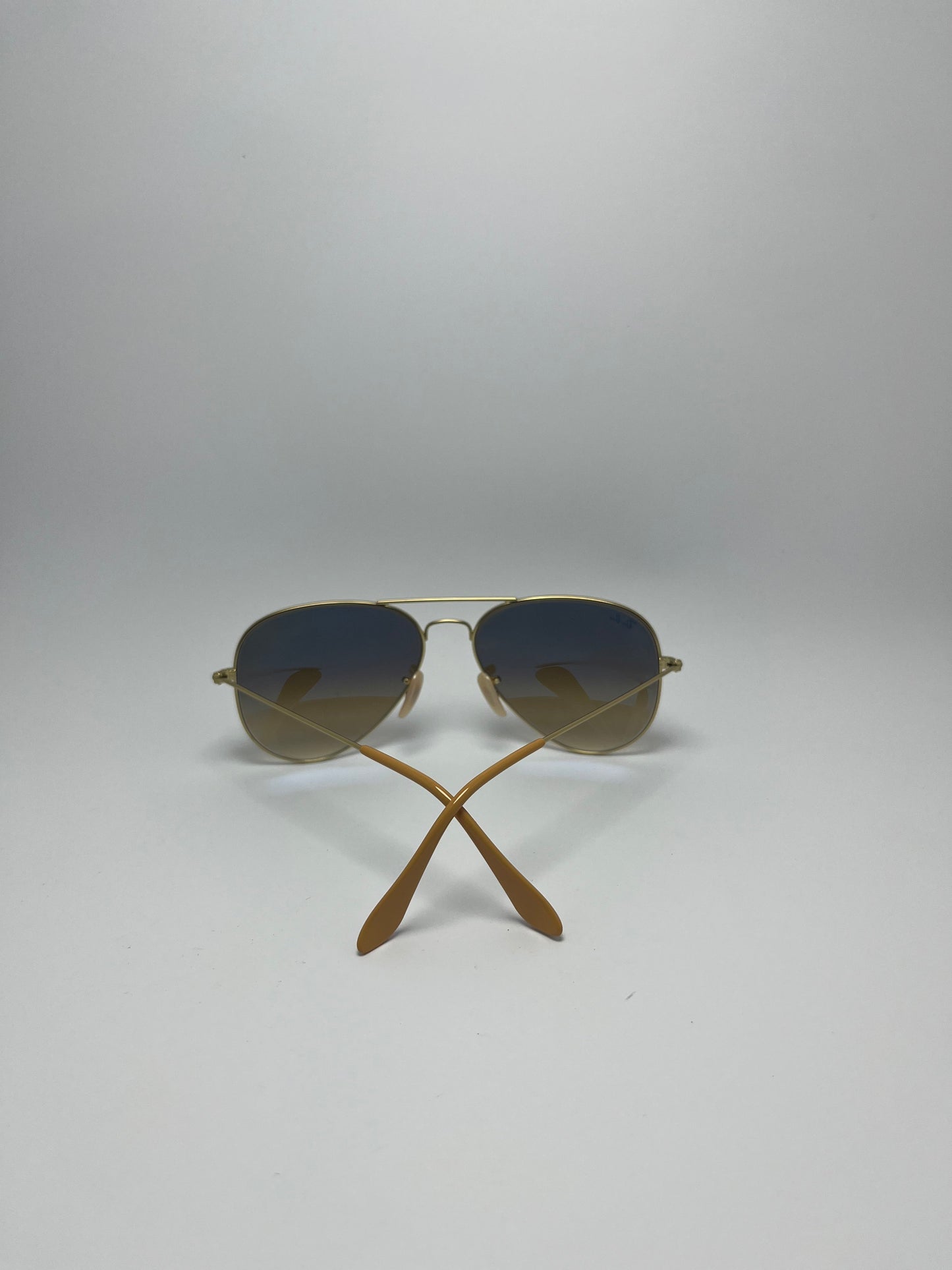 RAY BAN AVIATOR GOLD SUNGLASSES