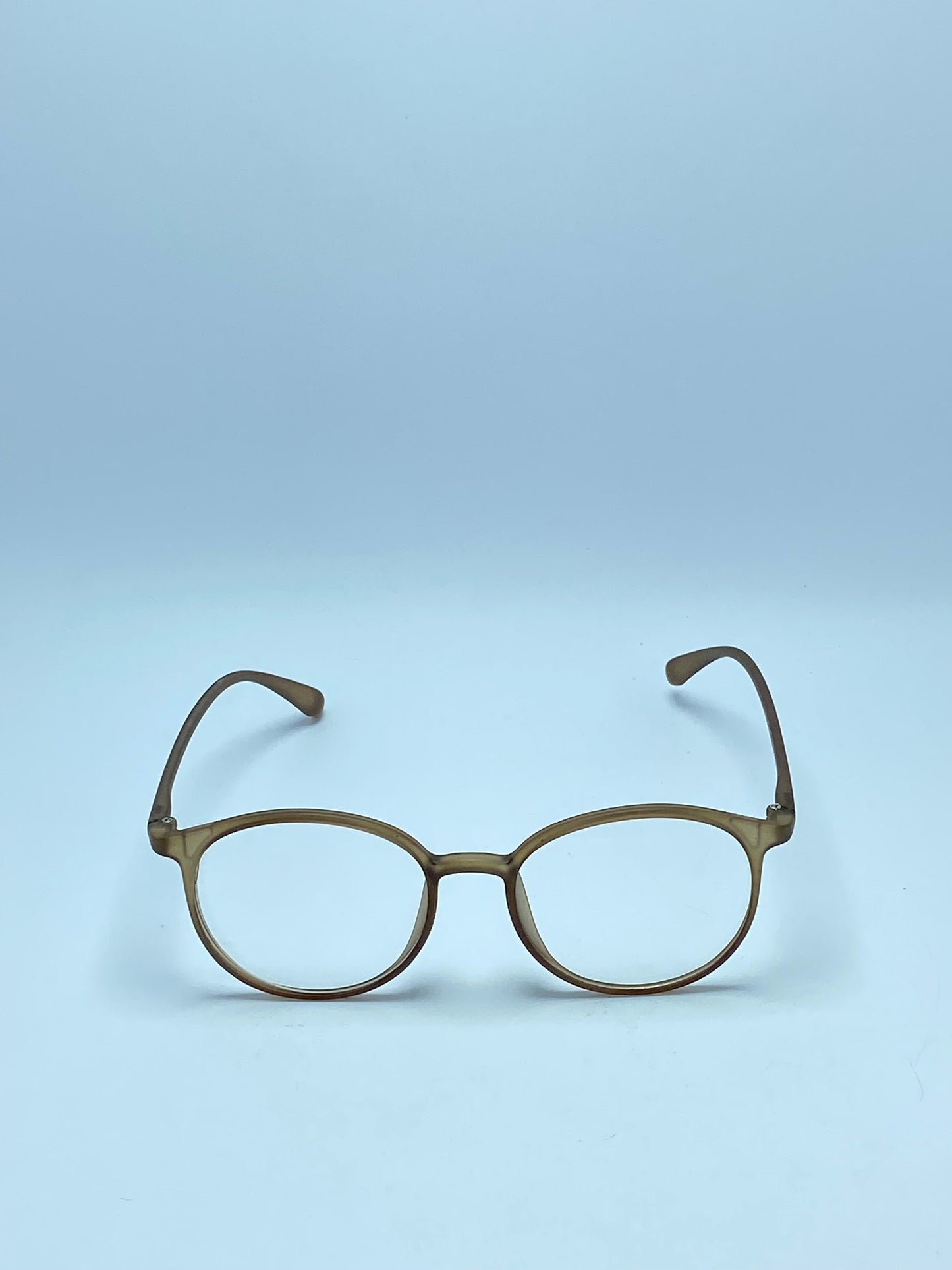 ROUNDED PLASTIC FRAME FOR WOMEN