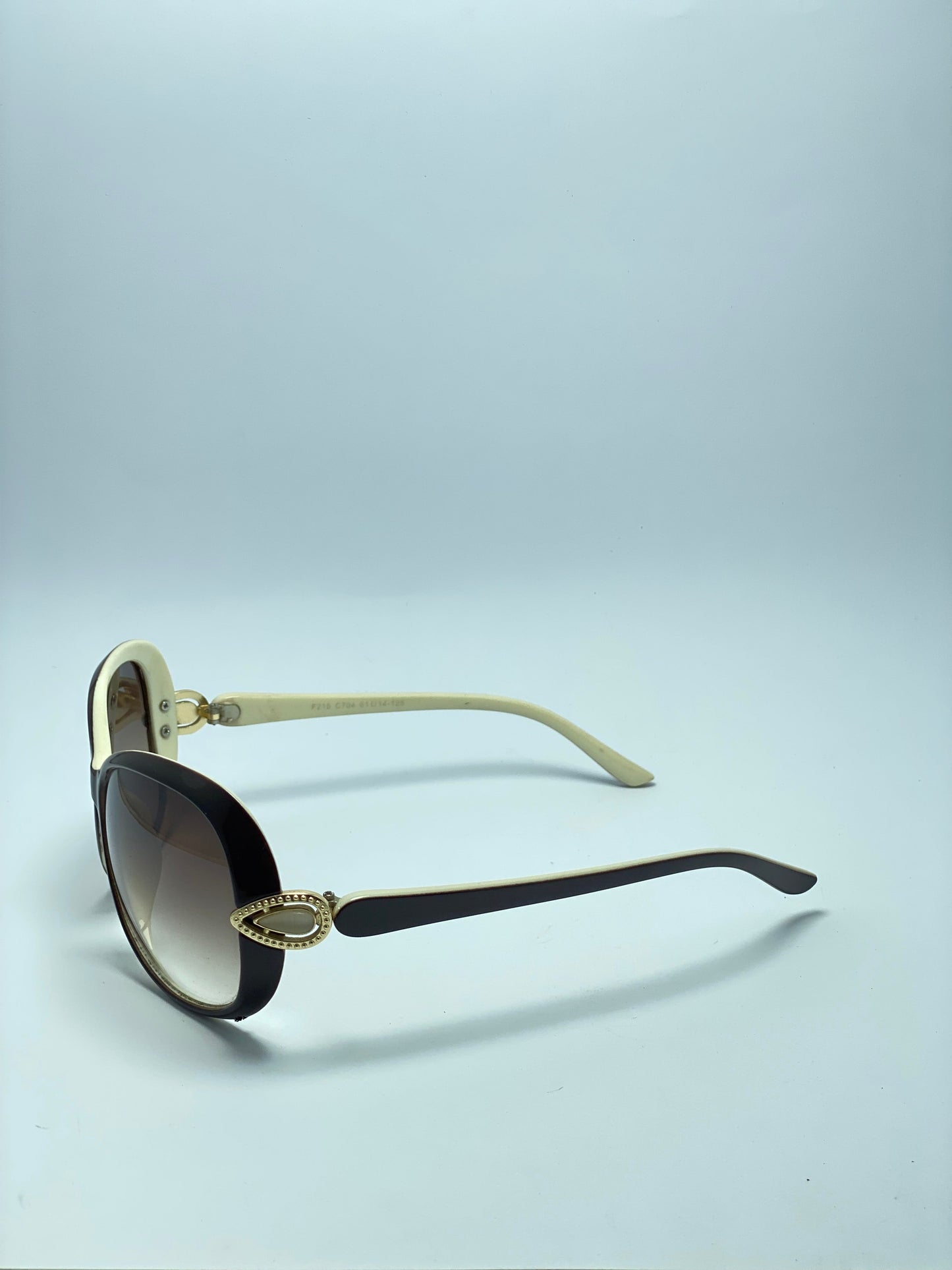 Oversize Stylish Sunglasses, Shades for Women.