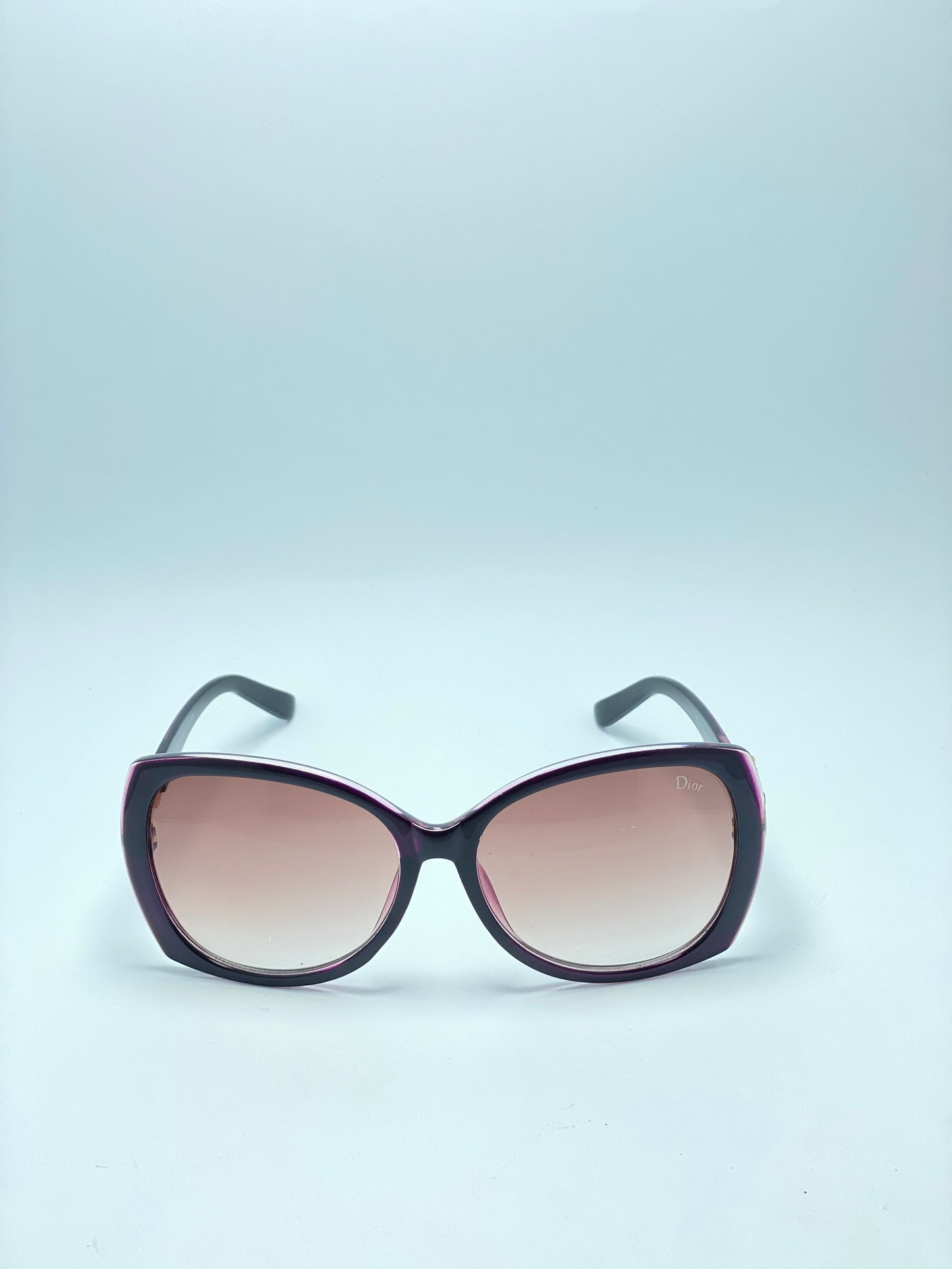 Dior Oval Shape Sunglasses For Women.