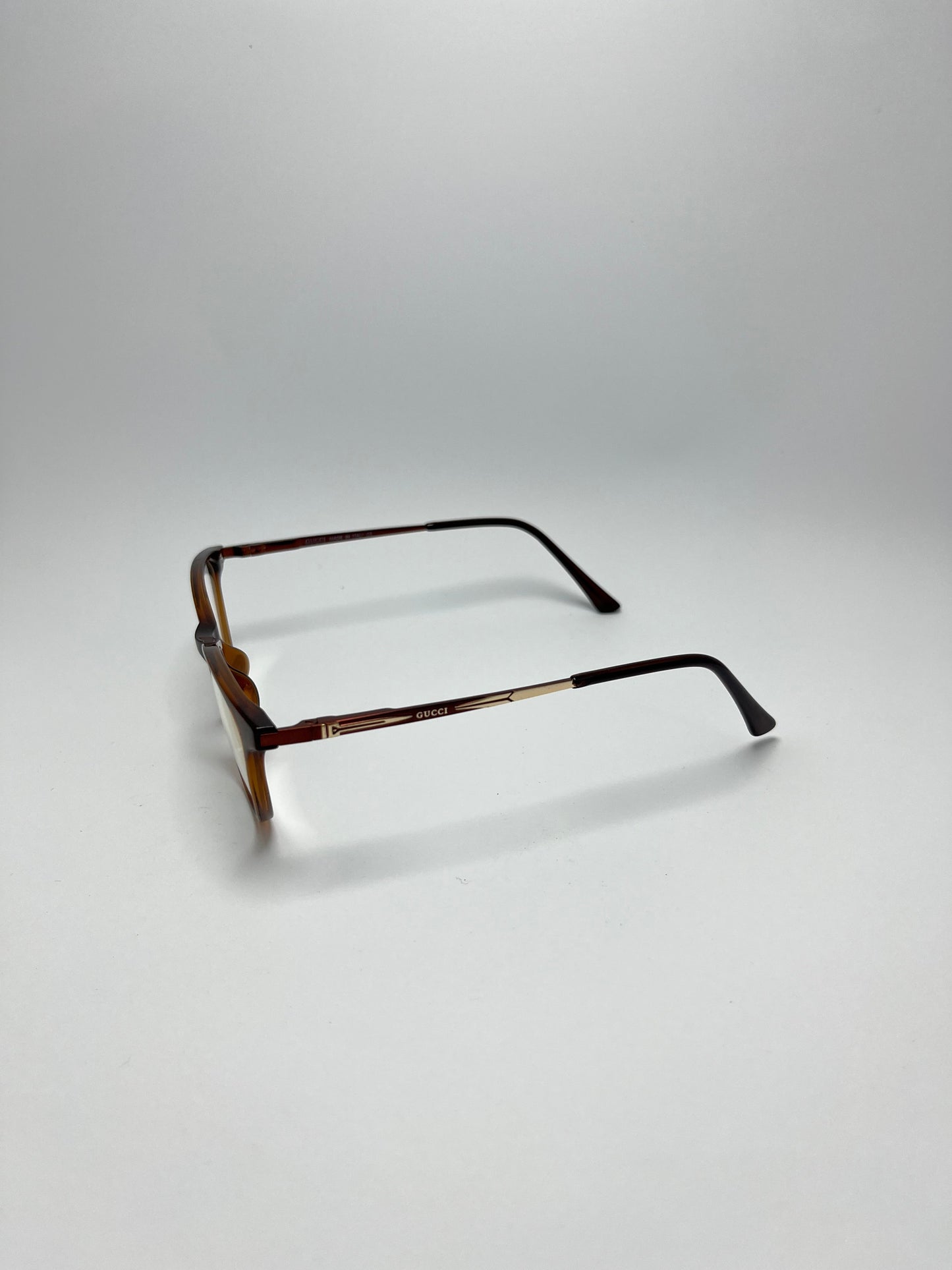 GUCCI CAT EYE PLASTIC FRAME FOR WOMEN