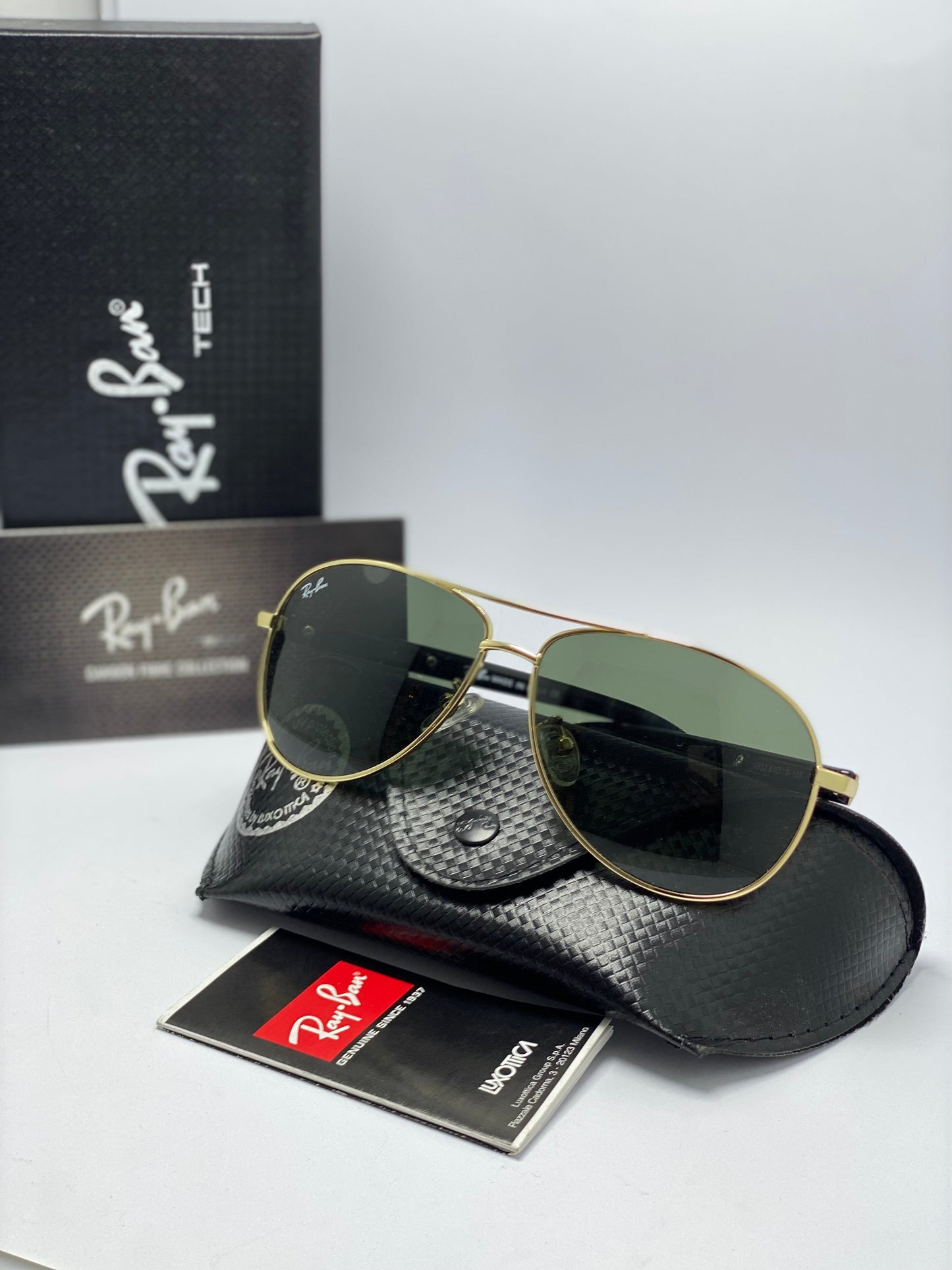 NEW Authentic RAY BAN RB8313/001 Gold Frame Dark Grey Lenses 100%UV From Italy