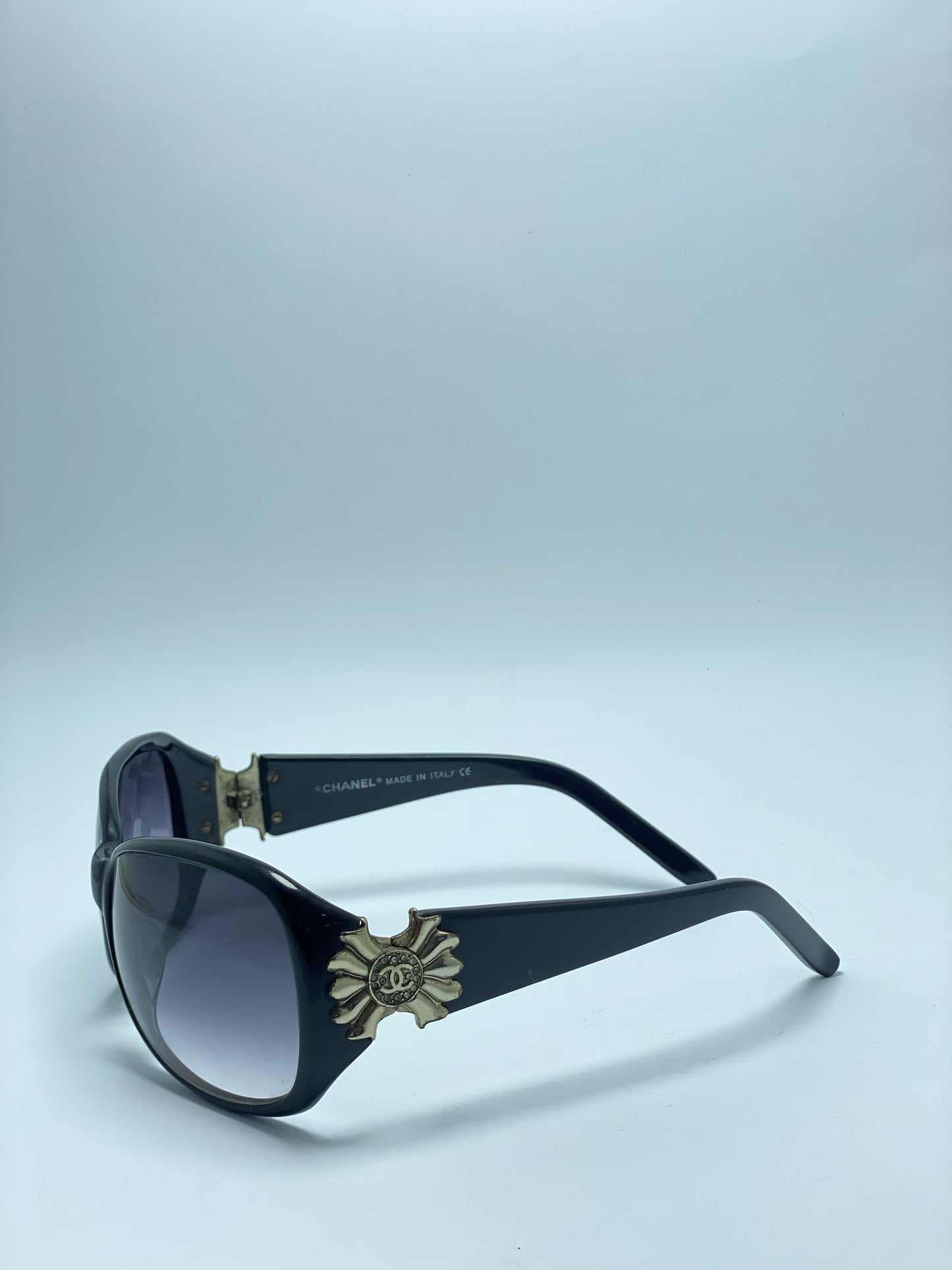FEMALE FOSTER GRANT NS 0115 BELLE AMI ARM BLACK GRADIENT AUTHENTIC SUNGLASSES