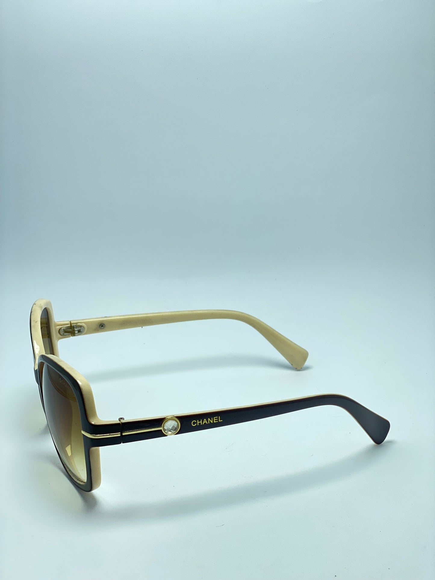 Cross Design Sunglasses Women Butterfly Frame Design