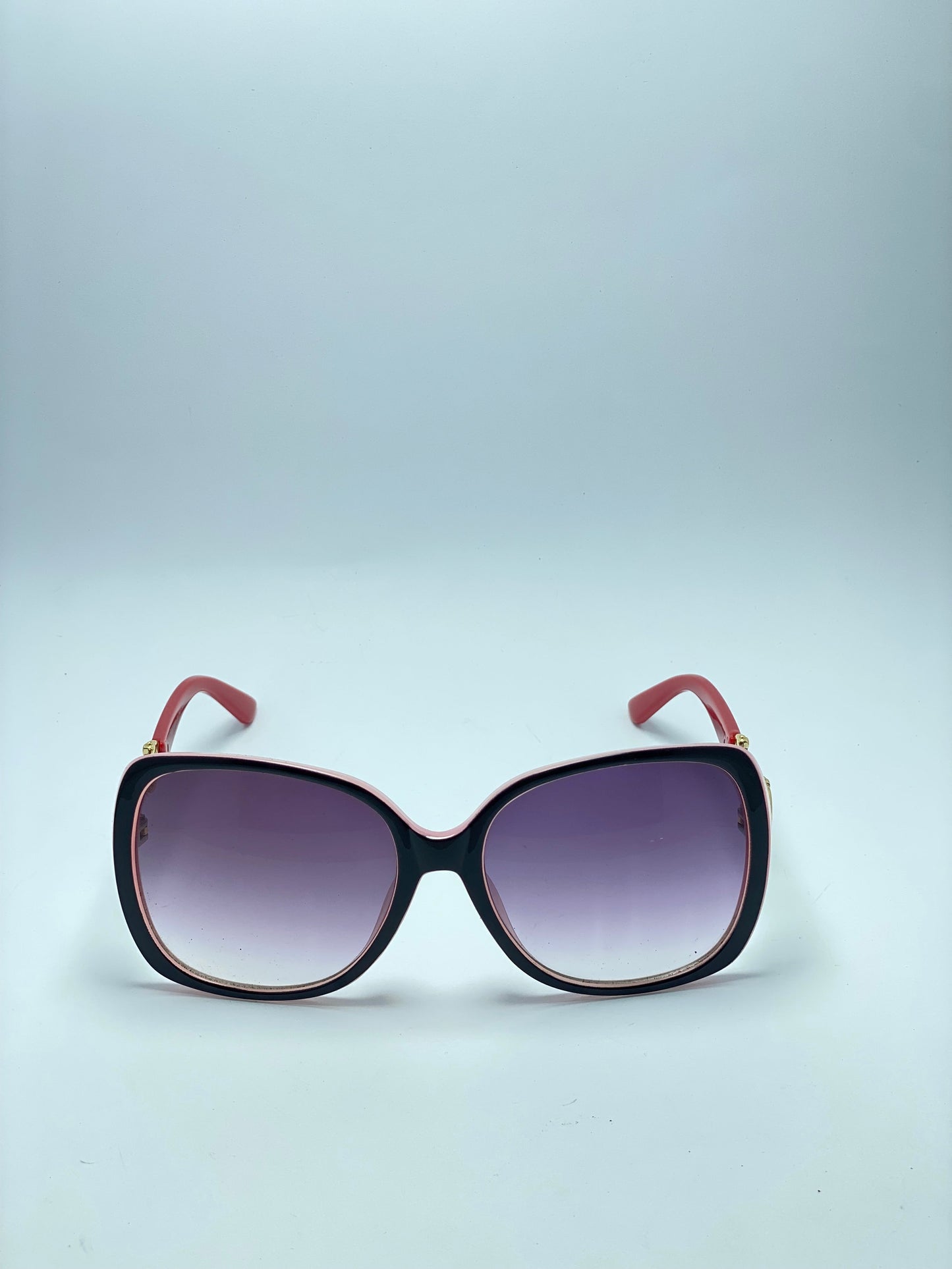 Oval Shape Women's Sunglasses.