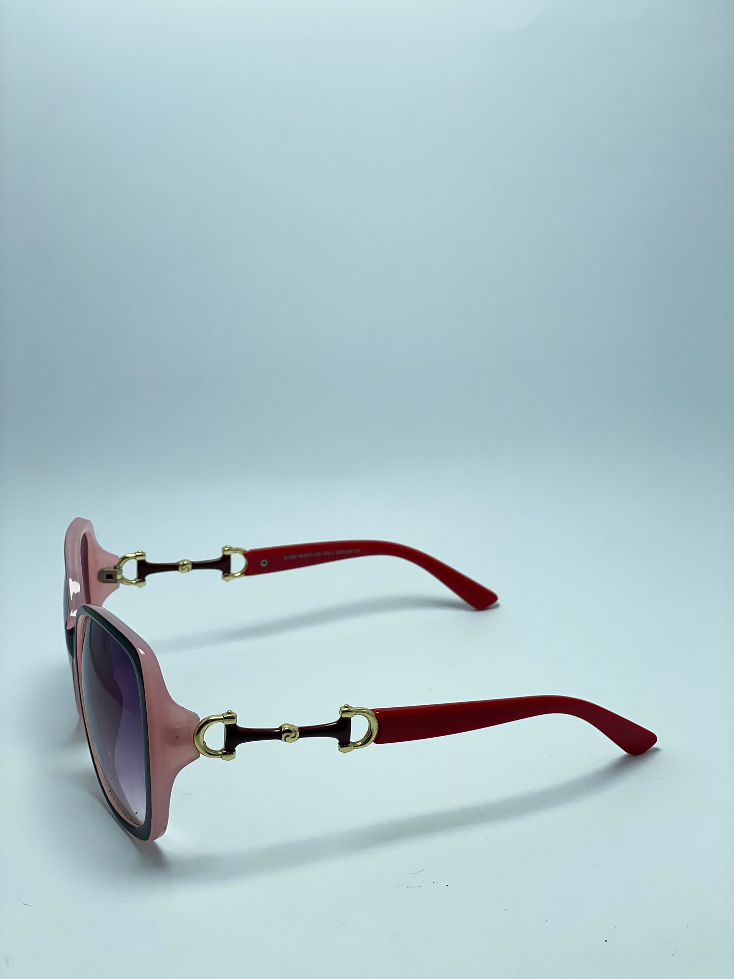 Oval Shape Women's Sunglasses.