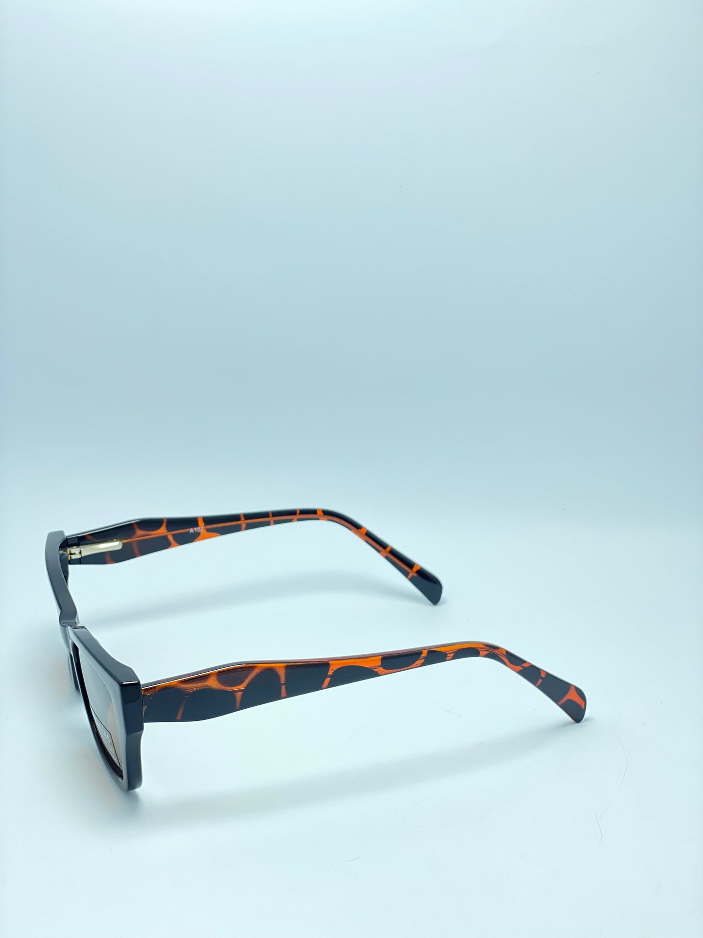 KENNETH COLE SQUARE POLARIZED SUNGLASSES FOR WOMEN