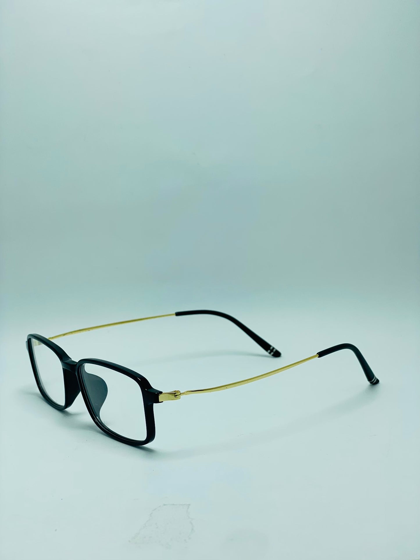 SQUARE TR UNBREAKABLE PLASTIC FRAME